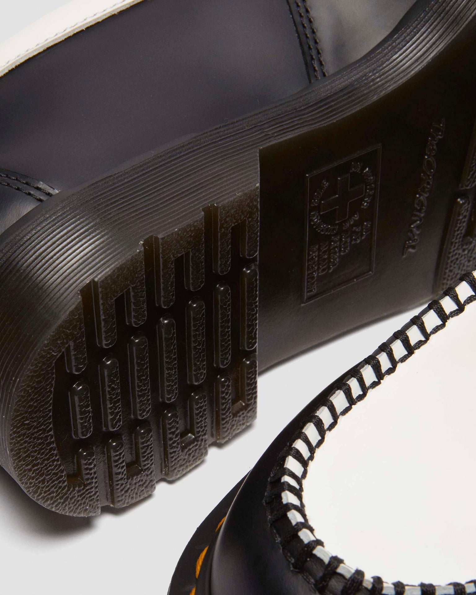 Penton 雙色光面皮革樂福鞋