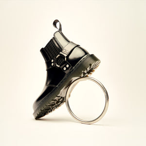 SANDALS OFF. AUTUMN ON.