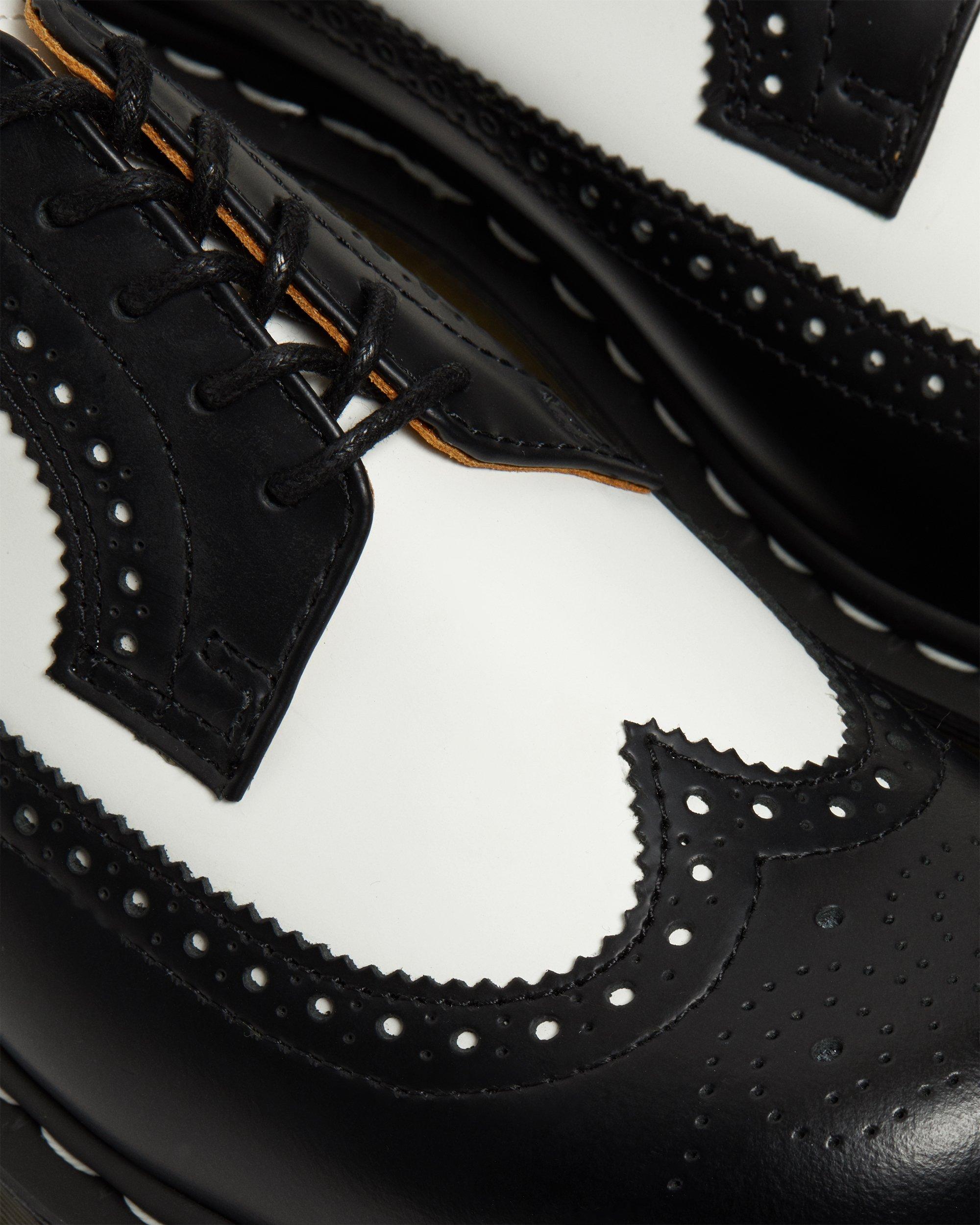 3989 黃色縫線光面皮革 厚底雕花鞋