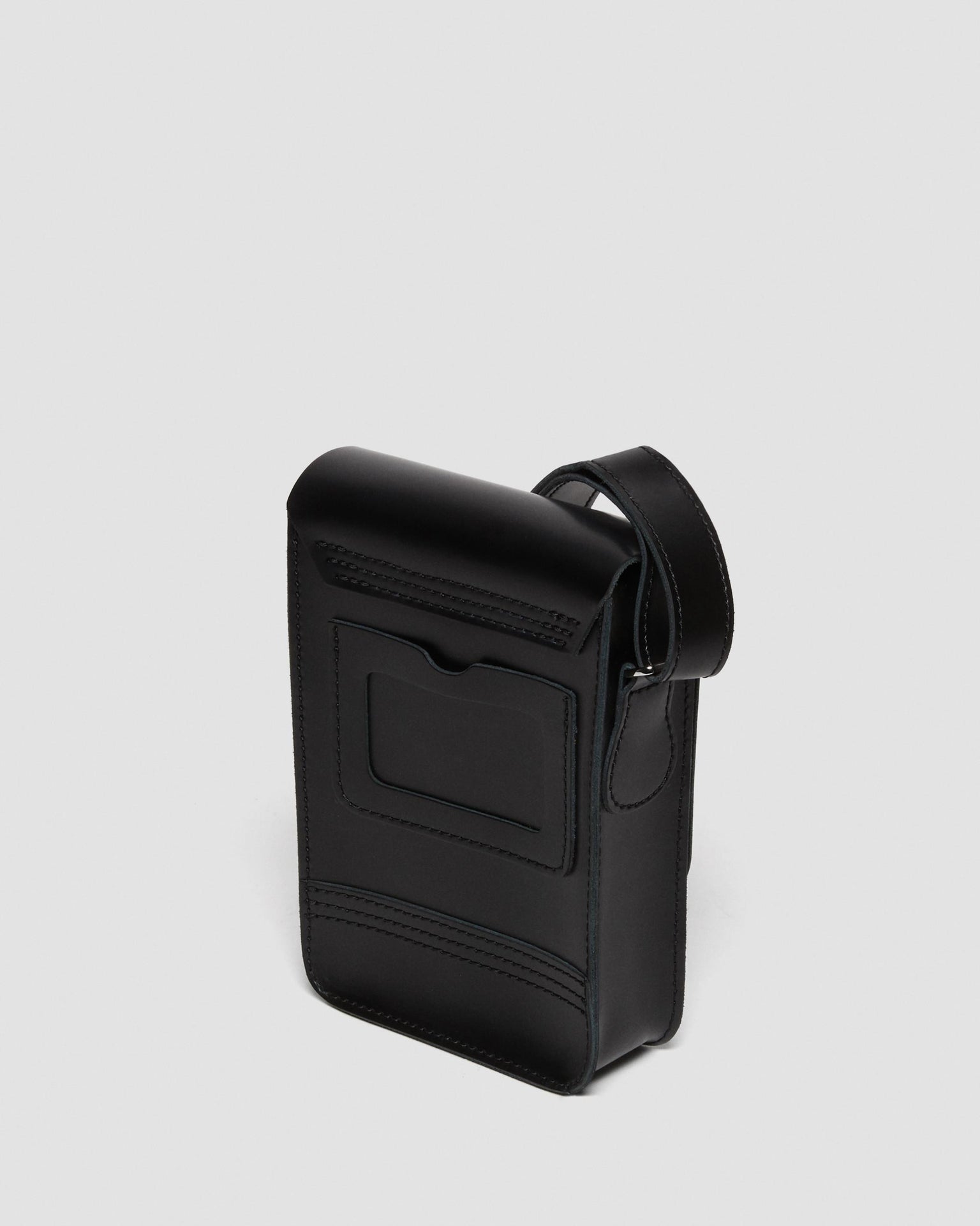 方形皮革斜背包