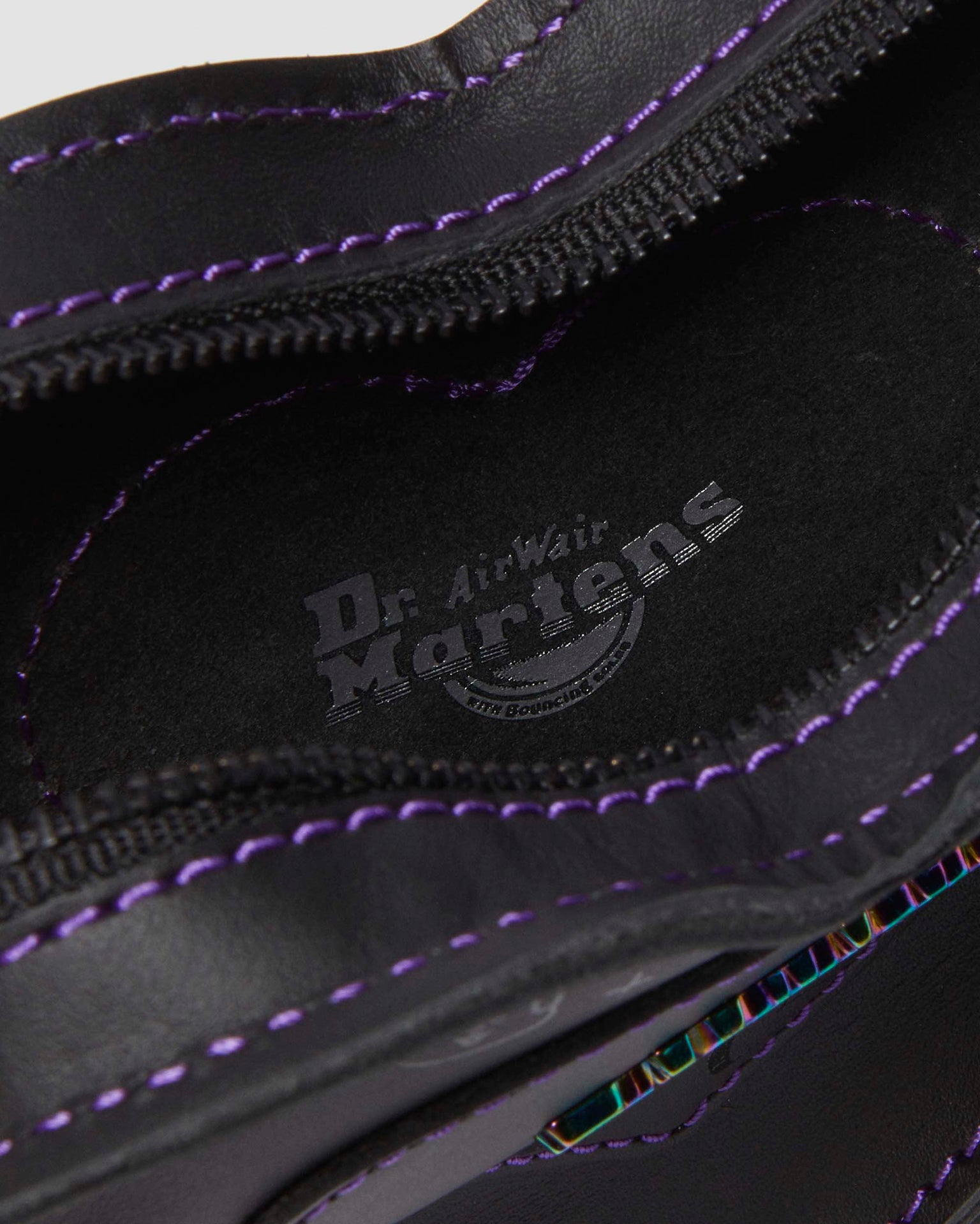 BT21 聯名系列 迷你心形皮革斜背包